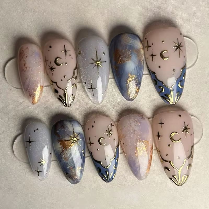 Nail Art Maroon - 24 Buah Set Kuku Almond Pendek