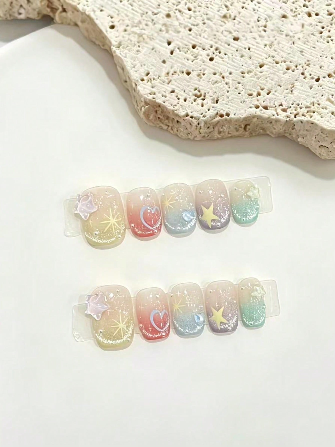 Nail Art Maroon - 10-Potong Set Kuku Palsu Motif Bintang